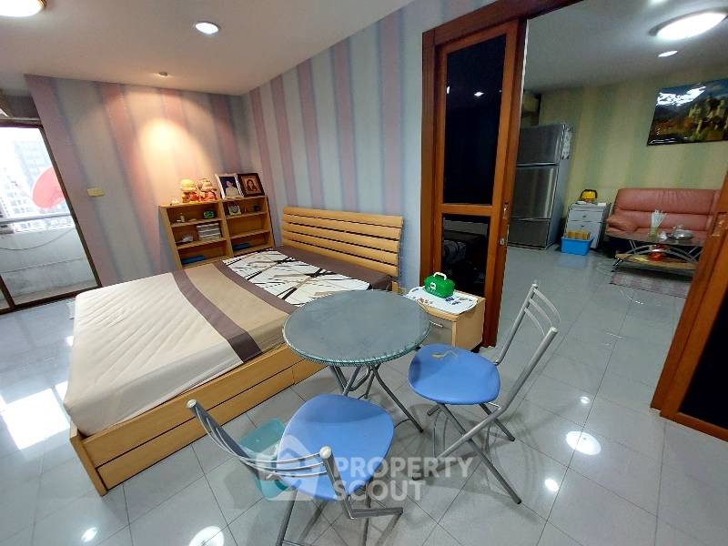 รูป คอนโด 2-ห้องนอน ที่ ประตูน้ำ เพรสตีจ คอนโดมิเนียม ใกล้ BTS พญาไท (ID 731874) - รูปที่ 3/7