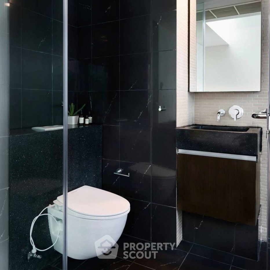 picture 2-BR Condo at Siamese Gioia near MRT Phetchaburi (ID 2738675) - 9/12