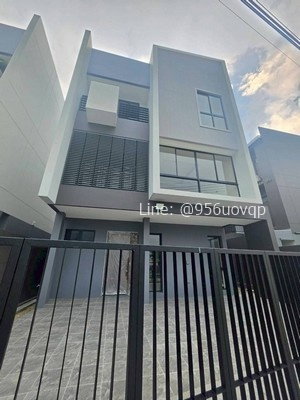 รูป sss545 ขาย Feel Town ลาดพร้าว 101 บ้านเดี่ยวสไตล์โมเดิร์น 3 ชั้น ใกล้รถไฟฟ้าสายสีเหลือง สถานีลาดพร้าว 101 - รูปที่ 1/31
