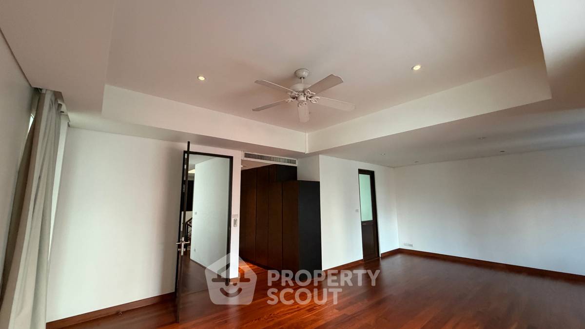 picture 4-BR House near MRT Sukhumvit (ID 2847840) - 42/42