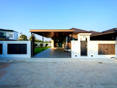 บ้านเดี่ยว ชลบุรี : บ้านเดี่ยวพัทยา บนพื้นที่ใหญ่ ขนาด 3ห้องนอน 2ห้องน้ำ ห่างสุขุมวิทเพียง 500เมตร