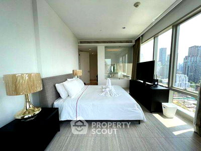 Condos for rent BTS Chit Lom : 3-BR Condo at 185 Rajadamri near BTS Ratchadamri (ID 1944070)