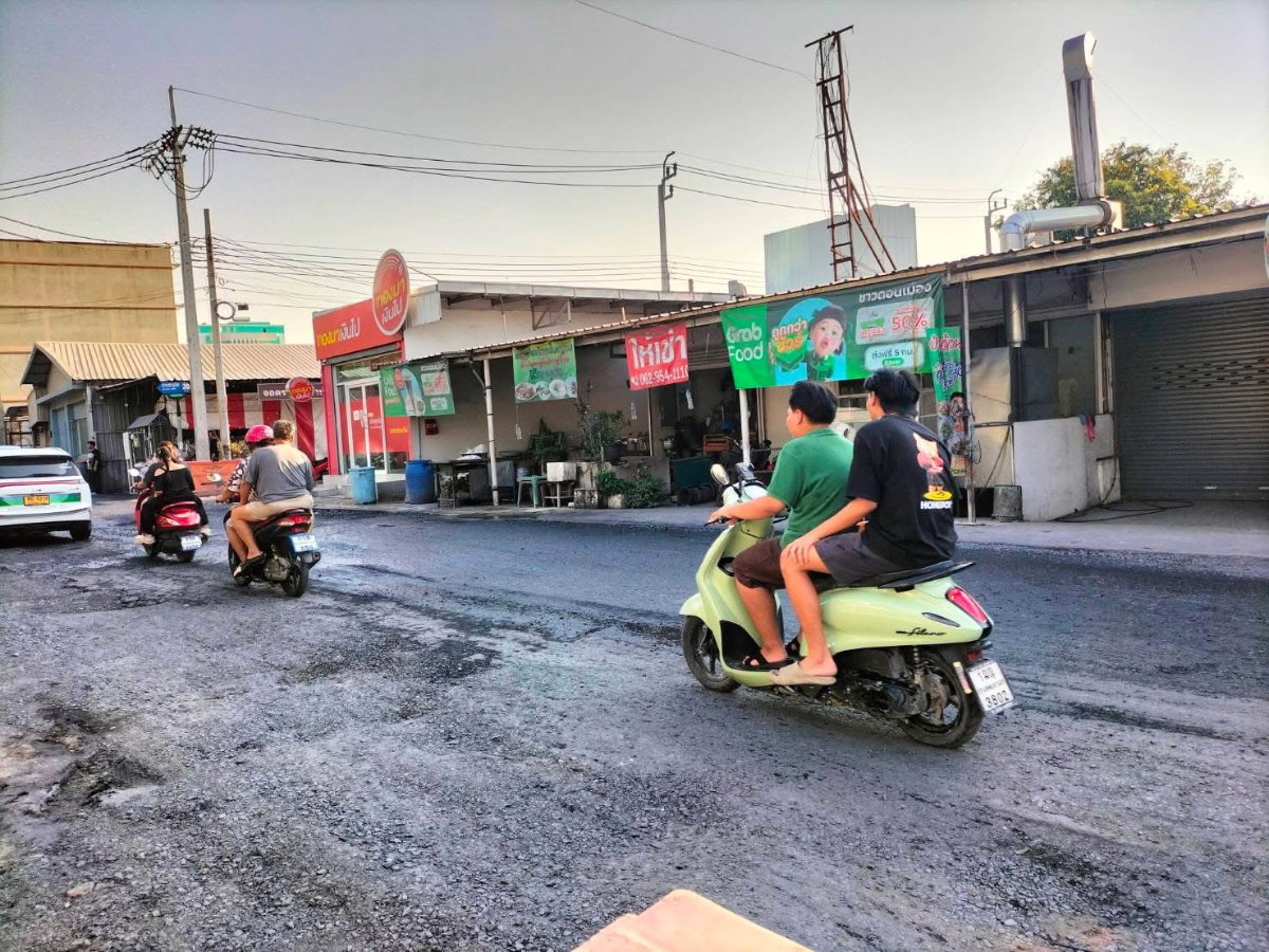 รูป ขาย ที่ดินสำหรับทำการค้า ถ.ประชาอุทิศ ดอนเมือง(หน้าซอยประชาอุทิศ20) 188ตร.ว.  ราคา 18.0ล้านบาท - รูปที่ 6/19