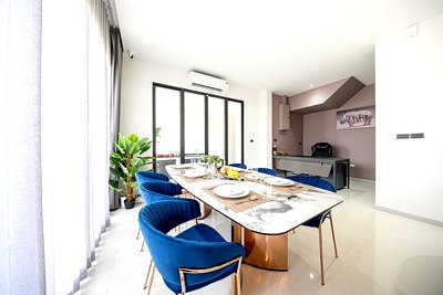 Houses for sale Bangkok : sss546 For Sale: Feel Town Ladprao 101, a modern 3-story detached house near the Yellow Line MRT, Ladprao 101 Station.