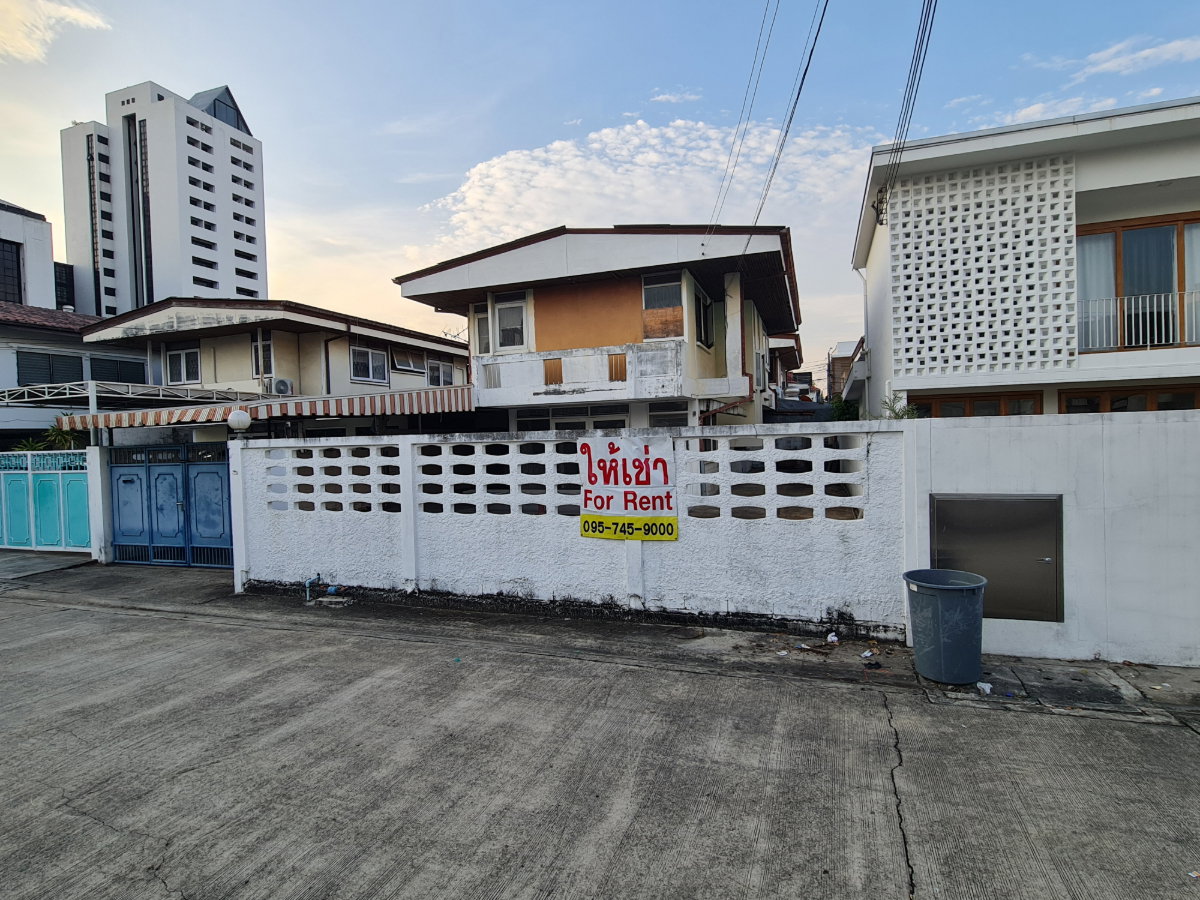 รูป ให้เช่าบ้านเดี่ยวทำเลดี 60 ตรว. (ตามภาพ) หมู่บ้านเสรี 2, ถ.รามคำแหง 24 แยก 28, เหมาะทำที่อยู่อาศัย, Home Office, โกดังเก็บสินค้า, Food Delivery - รูปที่ 1/40