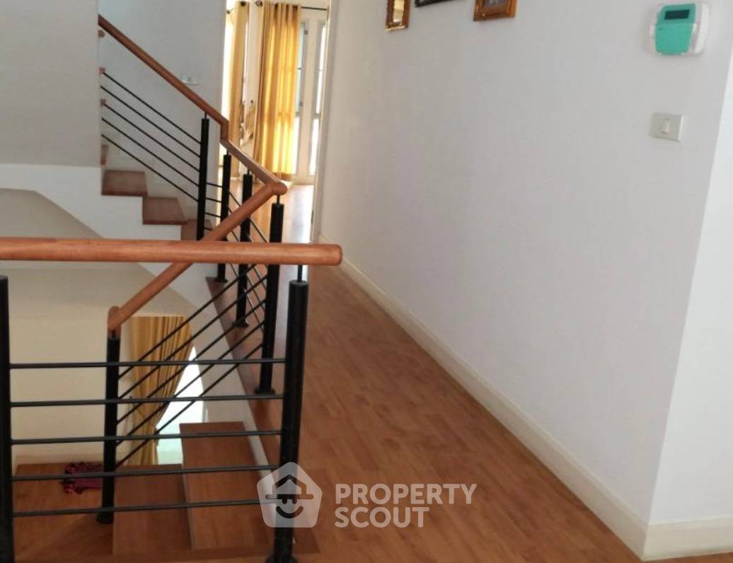 รูป ทาวน์เฮาท์ 3-ห้องนอน ใน รามอินทรา (ID 2027474) - รูปที่ 2/5