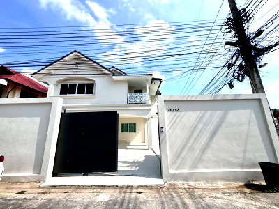 Houses for rent Bang Lamung Chonburi : For Rent  Baan Country Club Villa Village 4 Beds  4Bath
