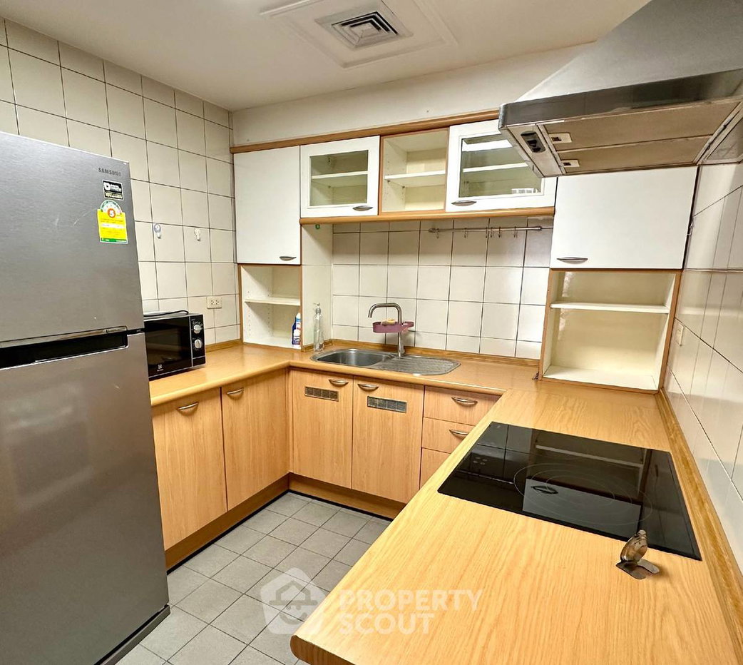 รูป คอนโด 2-ห้องนอน ที่ ออลซีซั่น แมนชั่น คอนโดมิเนียม ใกล้ BTS เพลินจิต (ID 1916175) - รูปที่ 2/5