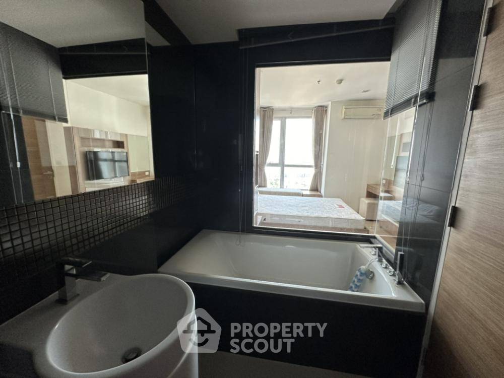รูป คอนโด 1-ห้องนอน ที่ ริธึ่ม สุขุมวิท 50 ใกล้ BTS อ่อนนุช (ID 2111244) - รูปที่ 10/16
