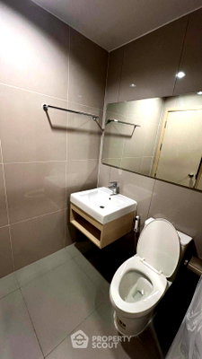 Condos for rent : High-Floor 1-BR 26 Sqm At NUE Noble Ngamwongwan (ID 2103314)