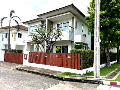 เช่าบ้านเดี่ยว เขตคลองสามวา : 🏡 บ้านเดี่ยวหัวมุมให้เช่า โครงการสราญสิริ รามอินทรา 2 ถนนปัญญาอินทรา บ้านสวยมี 3 ห้องนอน2 ห้องน้ำ ฟังก์ชันครบ ร่มรื่นทั้งวัน พร้อมเข้าอยู่ทันที!