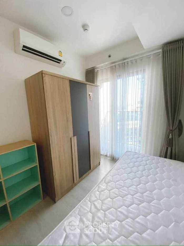 picture 1-BR Condo at Knightsbridge Phaholyothin Interchange in Anusawari (ID 2858402) - 4/16