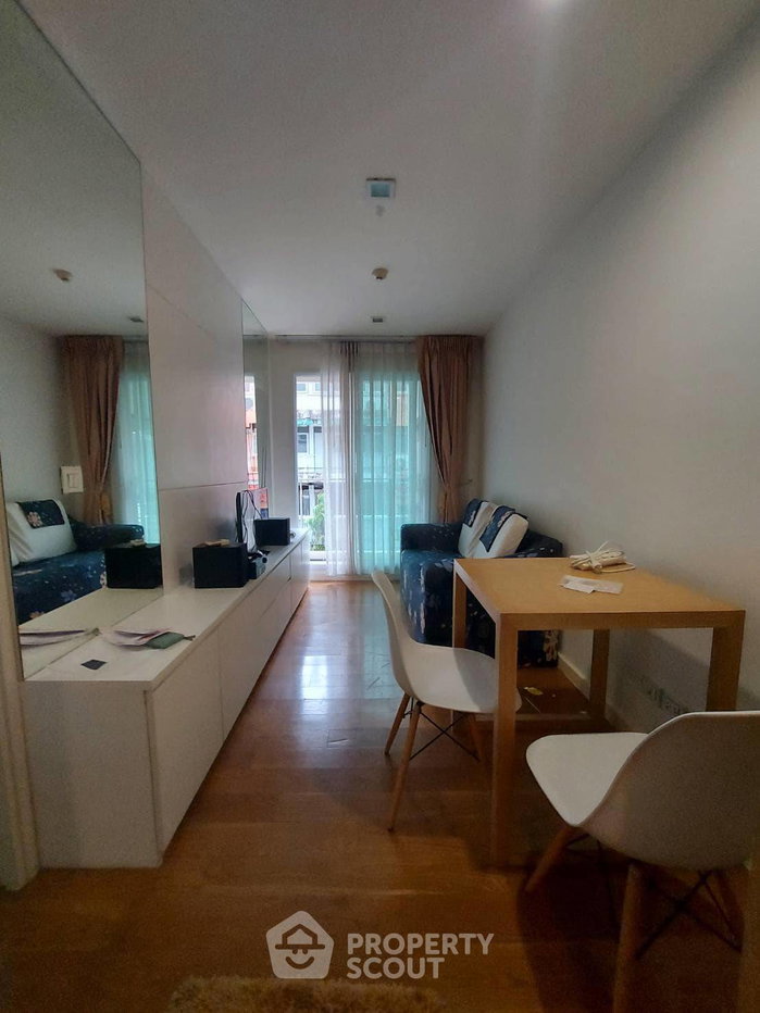 picture 1-BR Condo at Condolette Light Convent near BTS Sala Daeng (ID 847780) - 4/7