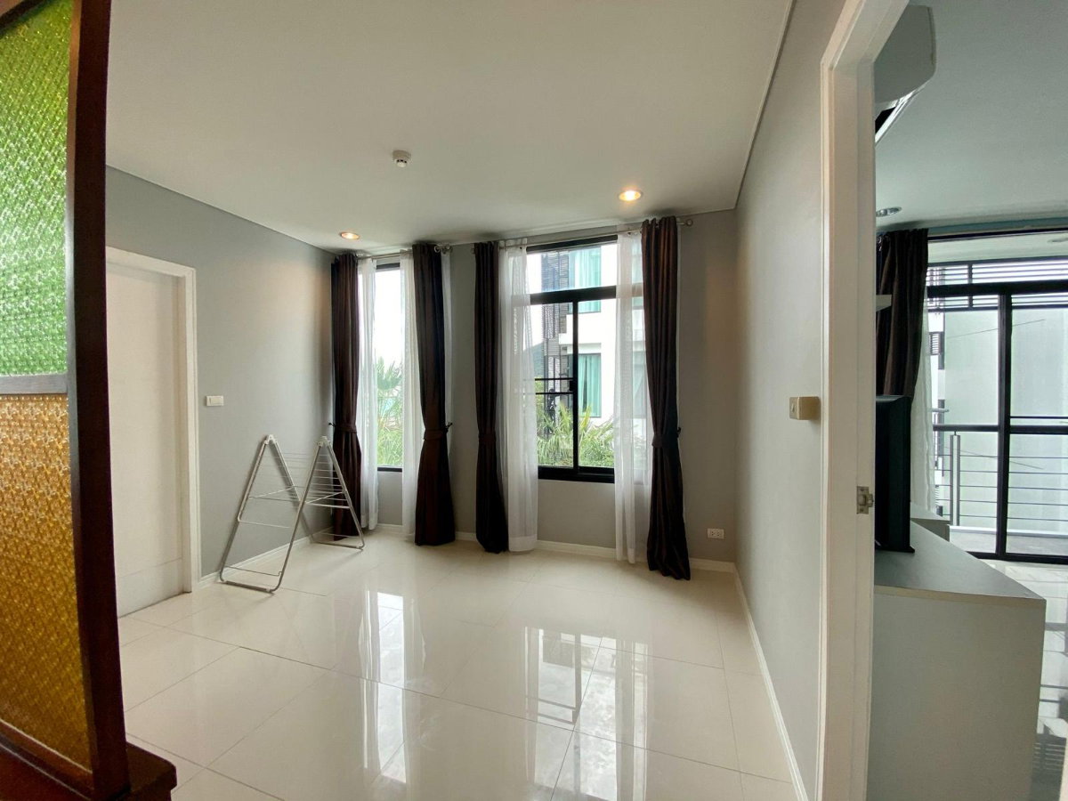 picture Massive 202 sqm. Foreign Freehold Condo at Kamala Regent - 17/21