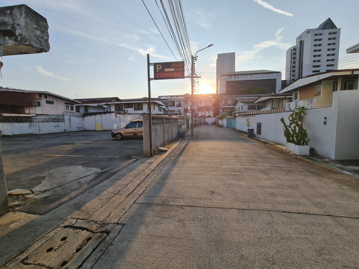 รูป ให้เช่าบ้านเดี่ยวทำเลดี 60 ตรว. (ตามภาพ) หมู่บ้านเสรี 2, ถ.รามคำแหง 24 แยก 28, เหมาะทำที่อยู่อาศัย, Home Office, โกดังเก็บสินค้า, Food Delivery - รูปที่ 36/40