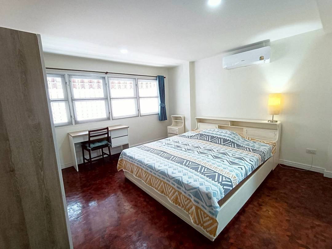 รูป บ้านเดี่ยว 6 ห้องนอน ใกล้ห้างเมญ่า และถนนนิมมาน - รูปที่ 4/12