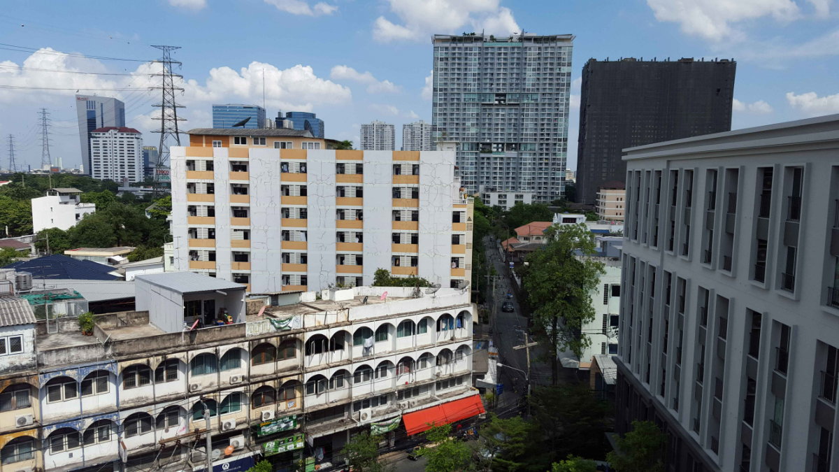 รูป (รีโนเวทใหม่สุดๆ) ให้เช่าคอนโด แชปเตอร์ วัน เดอะ แคมปัส ลาดพร้าว 1 ชั้น 8, 29 ตรม. 1 ห้องนอน ห้องหัวมุม วิวสวย ***14,000 THB/MONTH***  - รูปที่ 11/15
