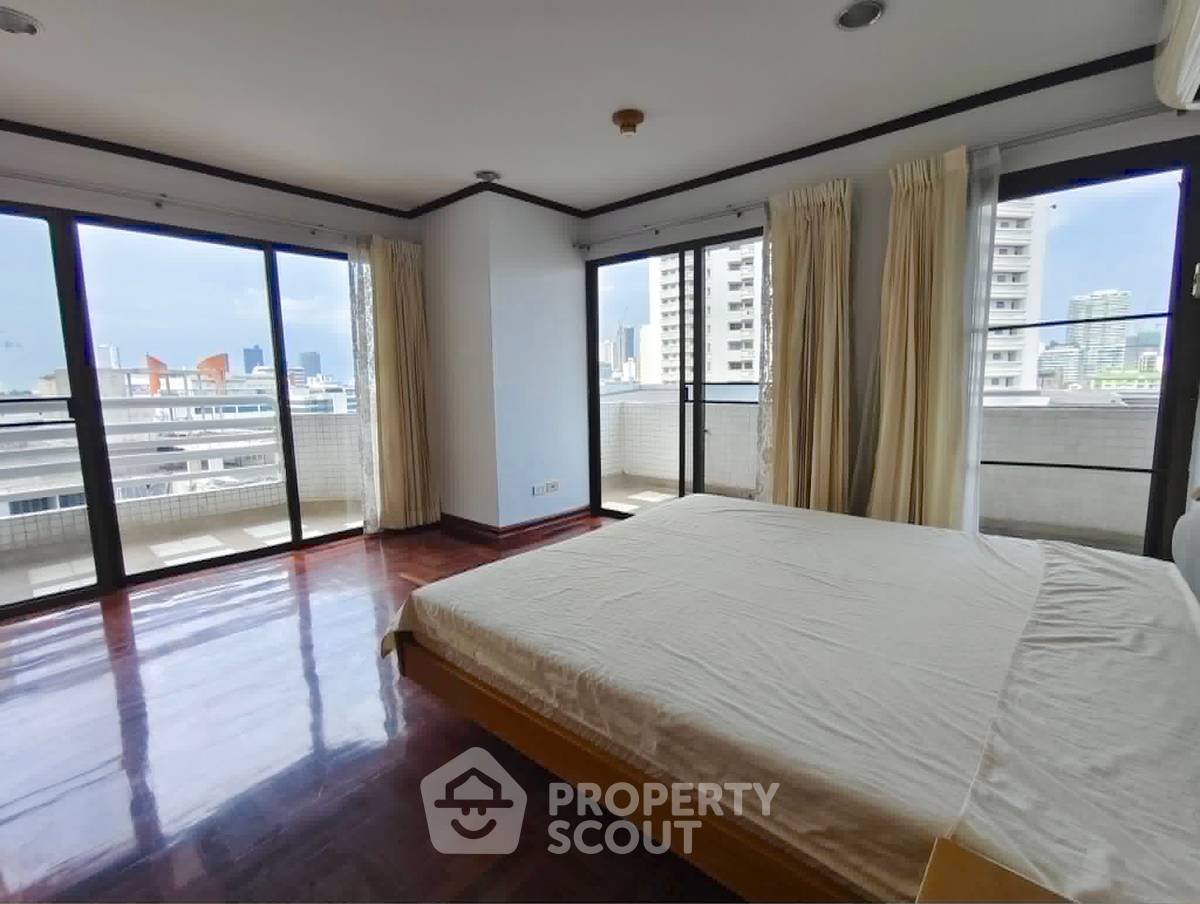 รูป คอนโด 3-ห้องนอน ที่ ริชมอนด์ พาเลส คอนโดมิเนียม ใกล้ BTS พร้อมพงษ์ (ID 2830058) - รูปที่ 11/12