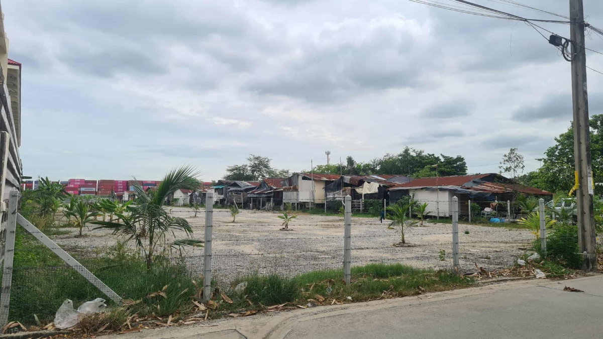 รูป ขายที่ดินเปล่า ถมเรียบร้อย ทำเลดี ถนนร่มเกล้า 23 ติดโรงเรียนเทพศิรินทร์ ร่มเกล้า เดินทางสะดวกเข้า-ออกได้หลากหลายเส้นทาง - รูปที่ 2/2