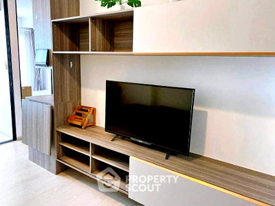Condos for rent Central General Hospital : 1-BR Condo at Knightsbridge Phaholyothin Interchange in Anusawari (ID 2857579)
