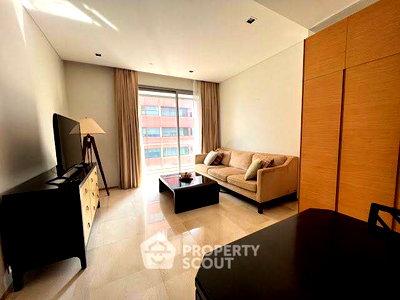 Condos for sale : 1-BR Condo at Saladaeng Residences near MRT Si Lom (ID 567071)