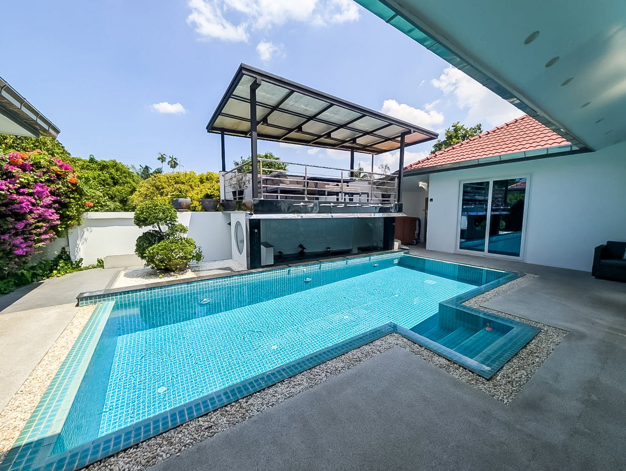 รูป Luxury Pool Villa for Sale East Pattaya Near Regents School - รูปที่ 23/26