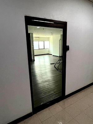 เช่าสำนักงาน ม.ศรีนครินทรวิโรฒ วิทยาเขตประสานมิตร : WS7346 🔥 ออฟฟิศให้เช่า อาคารสรชัย สุขุมวิท 63 (เอกมัย) 🔥 เพียง 49,400 บาท/เดือน (650 บาท/ตร.ม.) 💰