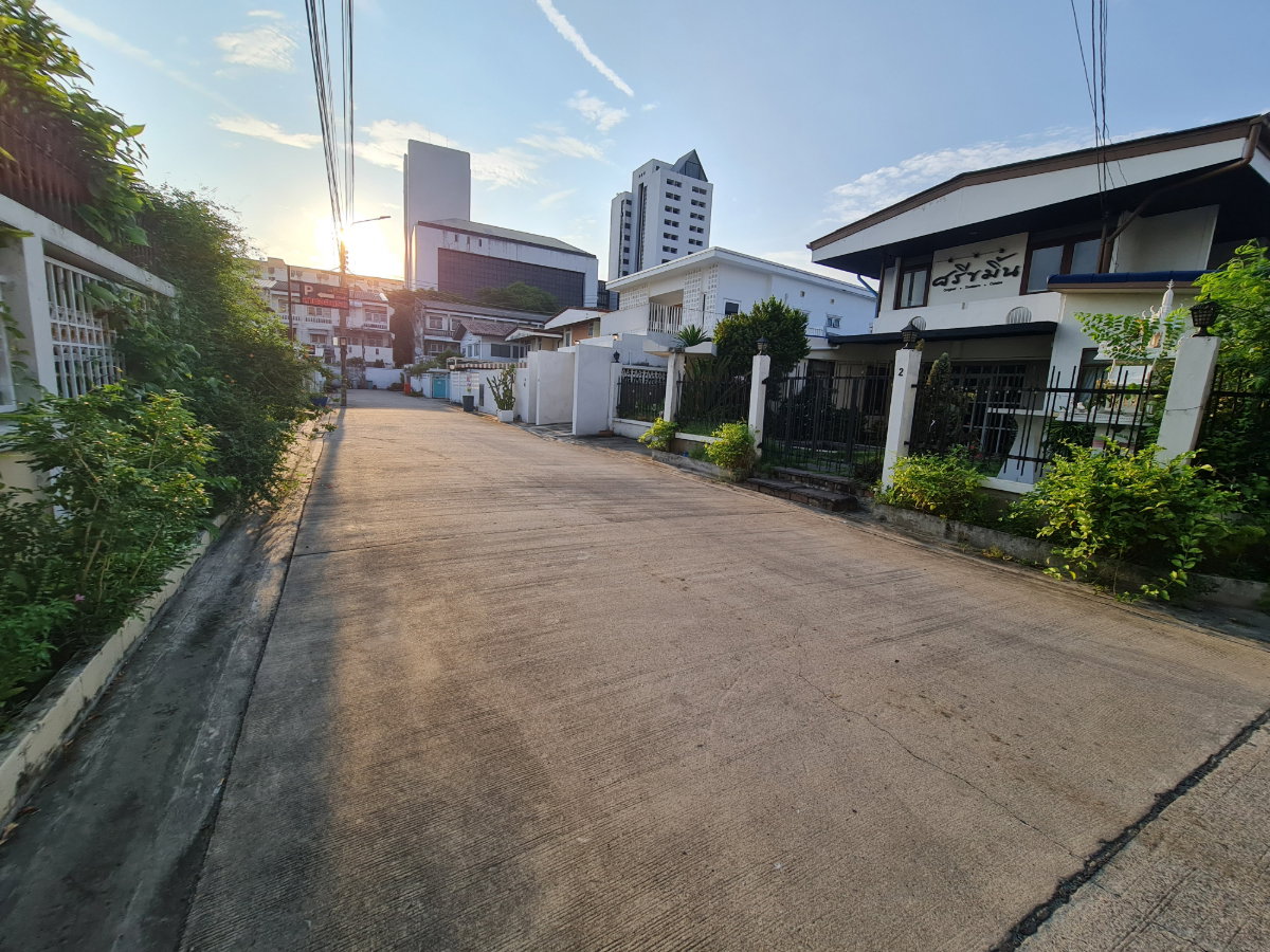 รูป ให้เช่าบ้านเดี่ยวทำเลดี 60 ตรว. (ตามภาพ) หมู่บ้านเสรี 2, ถ.รามคำแหง 24 แยก 28, เหมาะทำที่อยู่อาศัย, Home Office, โกดังเก็บสินค้า, Food Delivery - รูปที่ 35/40