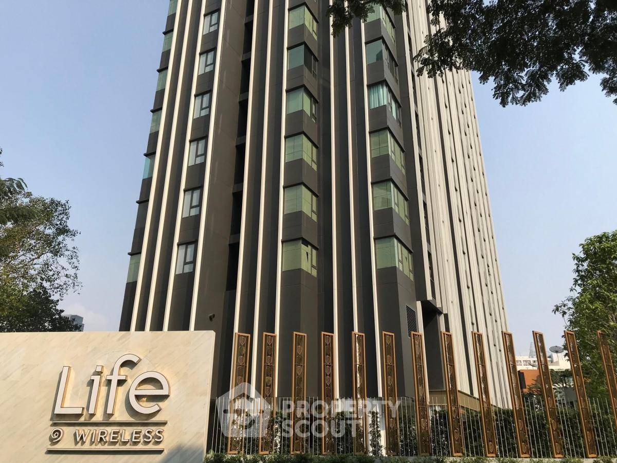 picture 2-BR Condo at Life One Wireless near BTS Phloen Chit (ID 375228) - 4/29