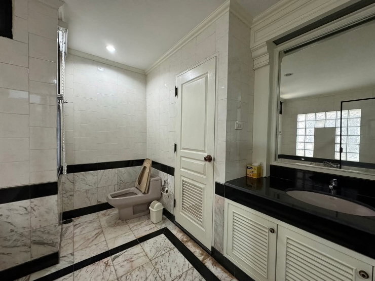 รูป 🌟   Riverine Place ( A62) Size 218.43 SQ.M Type 3 Bedroom 3 Bathroom On the 12thFloor Rental 40,000THB. - รูปที่ 7/13
