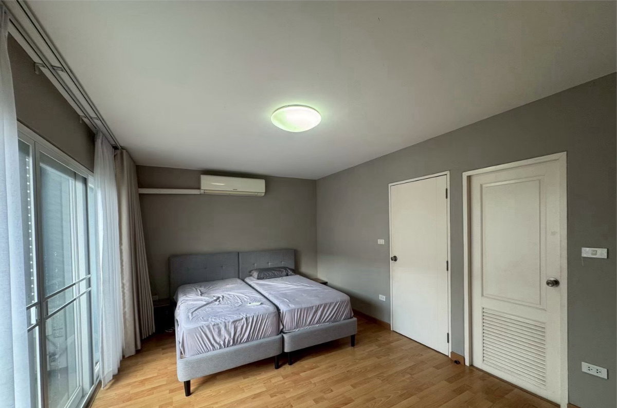 รูป 🔥 ขายทาวน์โฮม 3 ชั้น C-Biz Home Terdrachan–Donmueang ซีบิส โฮม เทิดราชัน–ดอนเมือง 📍  ใกล้สนามบินและรถไฟฟ้า พร้อมเฟอร์นิเจอร์ - รูปที่ 2/9