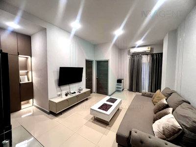 Condos for rent : 🎊 For Rent Condo LAZIO SRIYAN Building 1, Floor 1,2 bed room, Room size 80 sqm