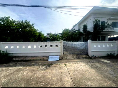 ที่ดิน สถาบันบัณฑิตพัฒนบริหารศาสตร์ (นิด้า) : ที่ดินเปล่า นวมินทร์ 26 ขนาด 60 ตรว กว้าง12ม. ลึก20ม. เหมาะสำหรับซื้อเก็บ หรือสร้างบ้านพักอาศัย บรรยากาศเงียบสงบน่าอยู่