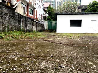 Land for sale Srinakharinwirot University Prasanmit Campus : Land for sale, Watthana District, Bangkok (area 191 sq m.)