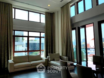 คอนโดให้เช่า : คอนโด 3-ห้องนอน ที่ เดอะ เครสท์ ร่วมฤดี ใกล้ BTS เพลินจิต (ID 1503956)