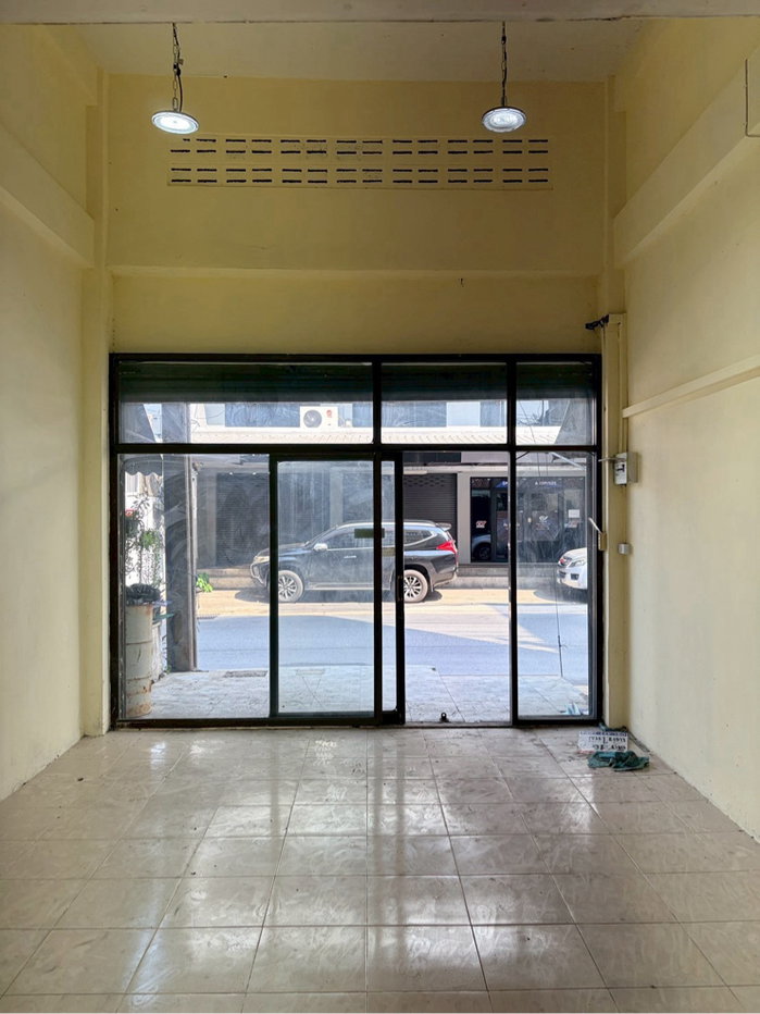 รูป ขายอาคารพาณิชย์ 3.5 ชั้น ทำเลทอง ราคาต่ำกว่าตลาดมาก - รูปที่ 7/33