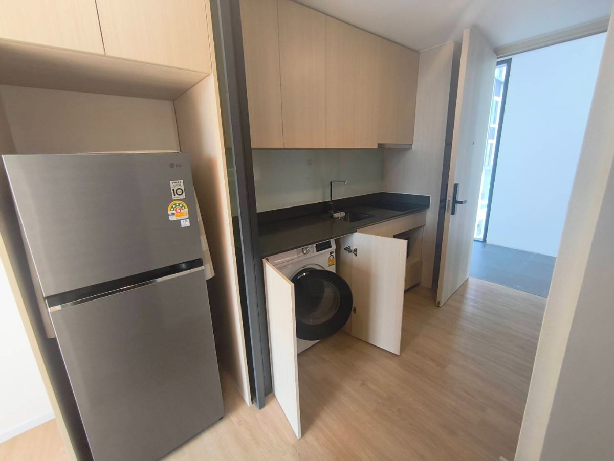 picture Landmark@MRT Rama 9 - Yearly Rental - 2/15