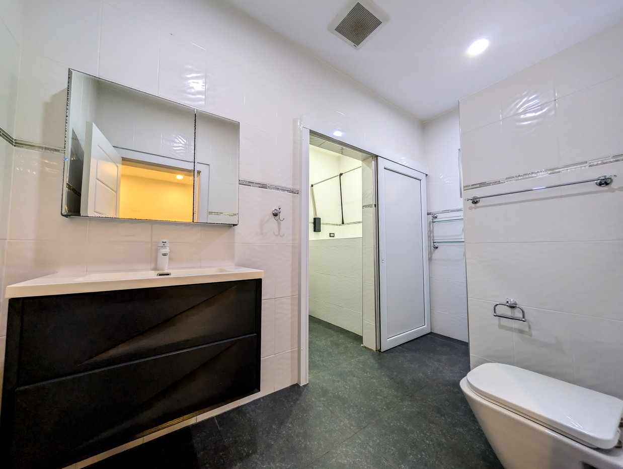 รูป Luxury Pool Villa for Sale East Pattaya Near Regents School - รูปที่ 19/26