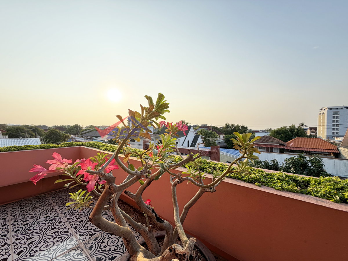 picture 🏙️ House for Sale - Detached House | 4BR 300 sq.m. REF. 016HSRG - 27/31