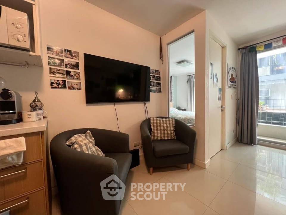 รูป คอนโด 1-ห้องนอน ที่ เดอะ โคลเวอร์ ทองหล่อ เรสซิเดนซ์ ใกล้ BTS ทองหล่อ (ID 2410353) - รูปที่ 3/8