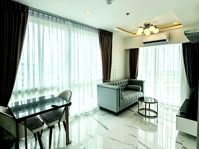 Condos for rent : The Empire Tower Pattaya 1 Bedroom Condo for Rent Sea View