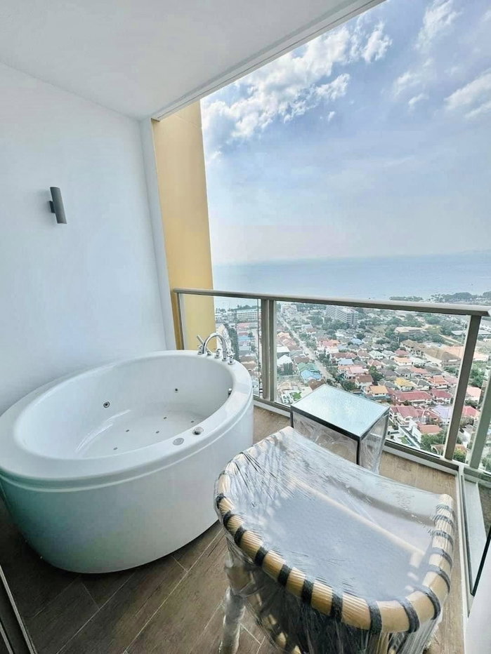 picture The Riviera Ocean Drive 1 Bedroom Condo for Rent Jomtien - 1/11