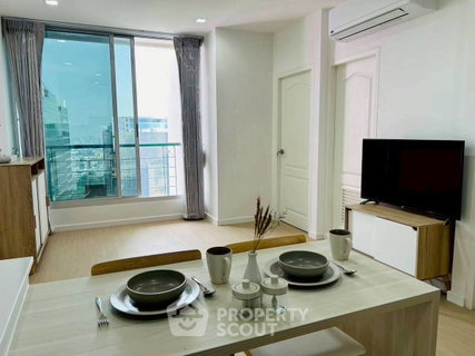 รูปภาพ 2-BR Condo at Sathorn House Condominium near BTS Surasak (ID 2248602)