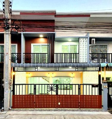 บ้านเดี่ยว ศรีราชา ชลบุรี : ขายทาวน์โฮมรีโนเวทใหม่ ม.ปาล์มวิลเลจ เครือสหพัฒน์ ศรีราชา