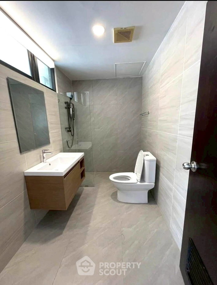 รูป คอนโด 3-ห้องนอน ที่ สาธร การ์เด้นส์ ใกล้ MRT สีลม (ID 2858085) - รูปที่ 7/19