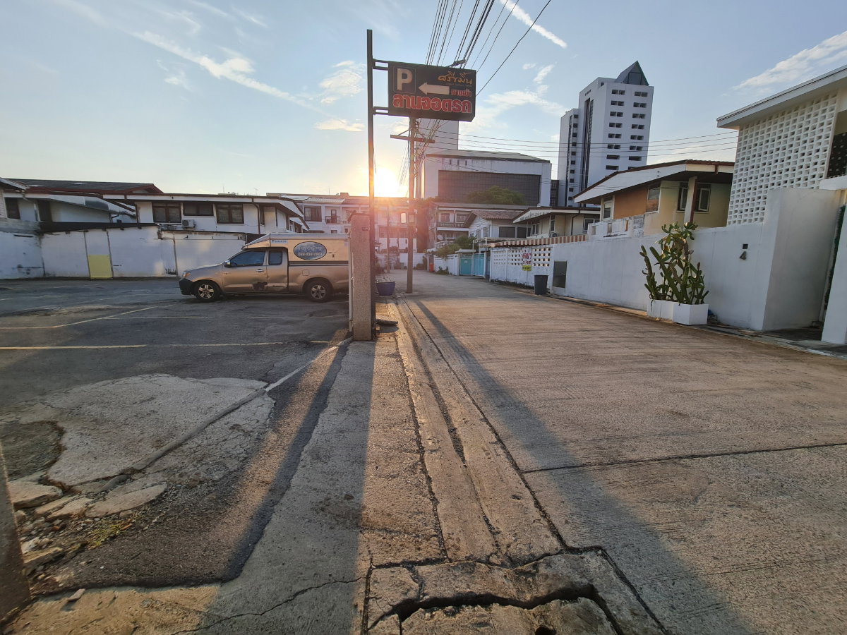 รูป ให้เช่าบ้านเดี่ยวทำเลดี 60 ตรว. (ตามภาพ) หมู่บ้านเสรี 2, ถ.รามคำแหง 24 แยก 28, เหมาะทำที่อยู่อาศัย, Home Office, โกดังเก็บสินค้า, Food Delivery - รูปที่ 11/40