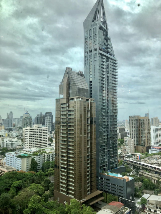 picture Rare Double-Height 2BR | High Floor Skyline | BTS Phrom Phong 300m [U5372967] - 15/19