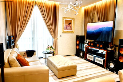 Condos for sale : Rare Double-Height 2BR | High Floor Skyline | BTS Phrom Phong 300m [U5372967]