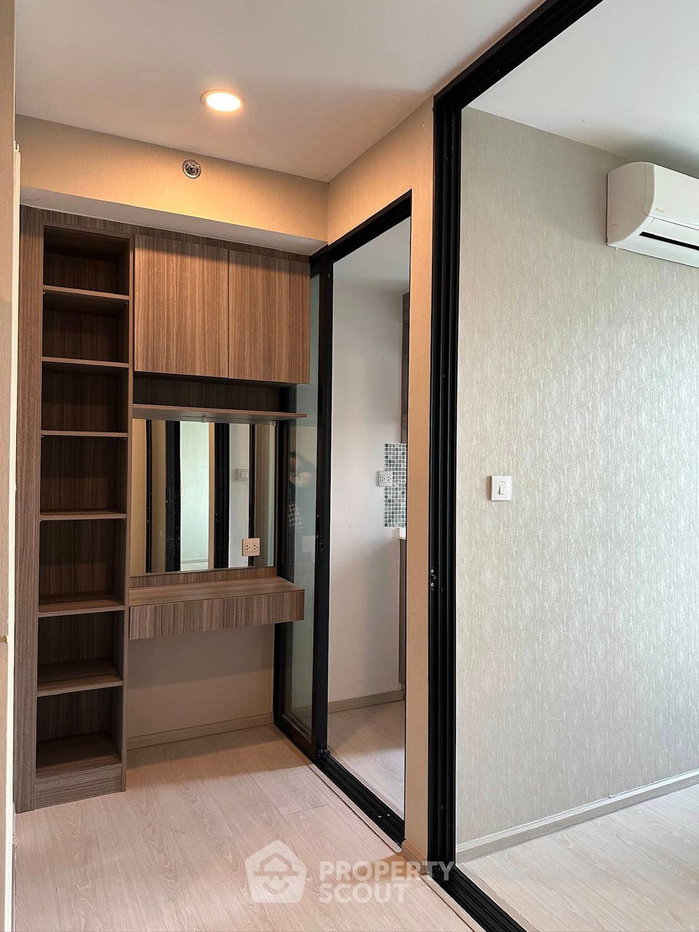 picture 1-BR Condo at Knightsbridge Phaholyothin Interchange in Anusawari (ID 2860188) - 2/9