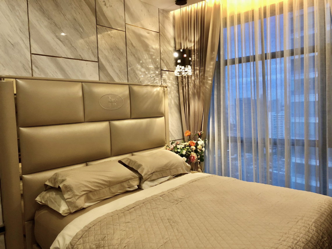 picture Rare Double-Height 2BR | High Floor Skyline | BTS Phrom Phong 300m [U5372967] - 10/19